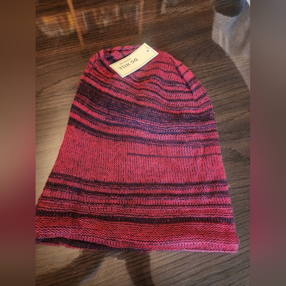 Red and Black Knit  Slouchy Beanie NWT